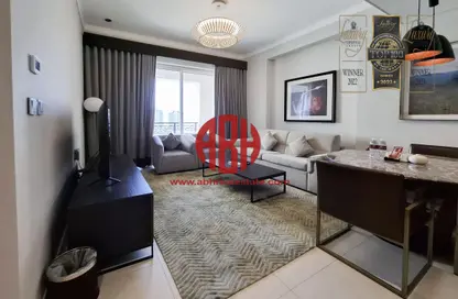 Apartment - 1 Bedroom - 2 Bathrooms for rent in Imperial Amber - Viva Bahriyah - The Pearl Island - Doha