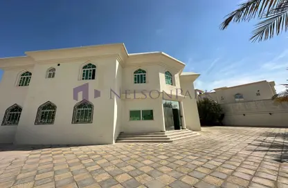 Villa - 5 Bedrooms - 7 Bathrooms for rent in 35 West Bay - West Bay - Doha