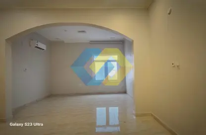 Apartment - 2 Bedrooms - 2 Bathrooms for rent in Al Khazin Street - Madinat Khalifa South - Madinat Khalifa - Doha