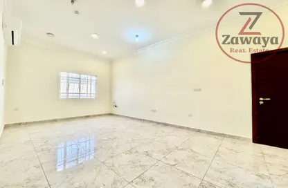 Apartment - 3 Bedrooms - 3 Bathrooms for rent in Fereej Kulaib - Doha