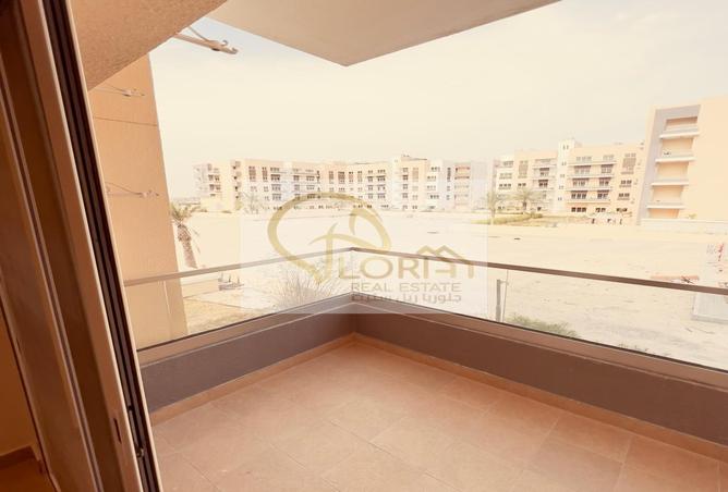 Apartment - 2 Bedrooms - 3 Bathrooms for sale in Dara - Fox Hills - Lusail