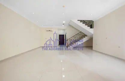 Villa - 5 Bedrooms - 5 Bathrooms for rent in Al Kheesa - Umm Salal Mohammed