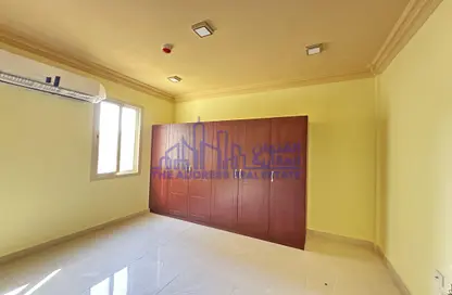 Apartment - 2 Bedrooms - 3 Bathrooms for rent in Al Nasr Street - Al Nasr - Doha