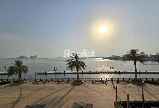 Townhouse - 4 Bedrooms - 6 Bathrooms for rent in Jumanah Tower 29 - Porto Arabia - The Pearl Island - Doha