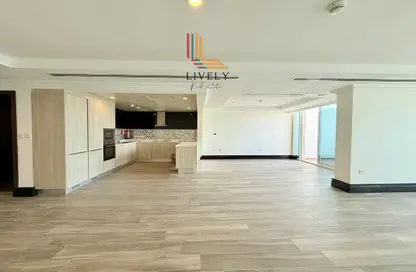 Apartment - 2 Bedrooms - 3 Bathrooms for rent in Viva East - Viva Bahriyah - The Pearl Island - Doha