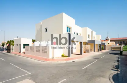 Compound - 3 Bedrooms - 3 Bathrooms for rent in Al Nasr Street - Al Nasr - Doha