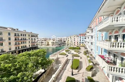 Apartment - 1 Bedroom - 2 Bathrooms for rent in Chateau - Qanat Quartier - The Pearl Island - Doha