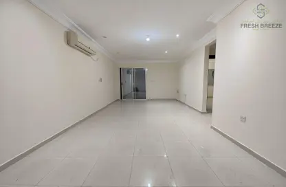 Apartment - 2 Bedrooms - 2 Bathrooms for rent in Fereej Bin Mahmoud South - Fereej Bin Mahmoud - Doha