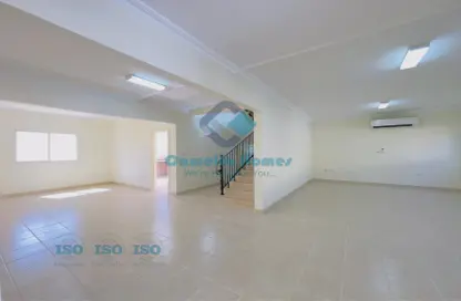 Villa - 3 Bedrooms - 3 Bathrooms for rent in Al Luqta - Al Luqta - Doha