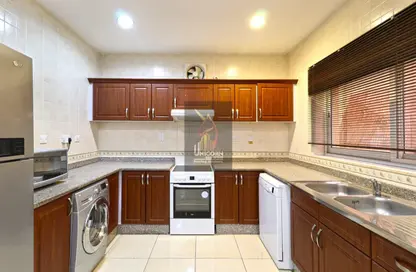 Villa - 4 Bedrooms - 4 Bathrooms for rent in Umm Al Seneem Street - Ain Khaled - Doha