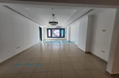 Apartment - 2 Bedrooms - 3 Bathrooms for sale in Porto Arabia - The Pearl Island - Doha