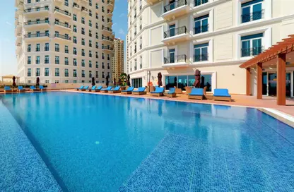 Apartment - 2 Bedrooms - 3 Bathrooms for rent in The Garden - Floresta Gardens - The Pearl Island - Doha