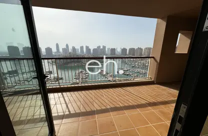 Apartment - 2 Bedrooms - 3 Bathrooms for rent in Tower 27 - Porto Arabia - The Pearl Island - Doha