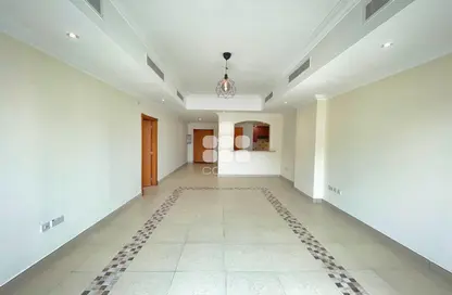 Apartment - 1 Bedroom - 2 Bathrooms for rent in Tower 29 - Porto Arabia - The Pearl Island - Doha