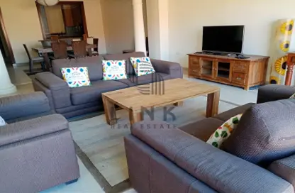 Townhouse - 2 Bedrooms - 3 Bathrooms for rent in Marina Gate - Porto Arabia - The Pearl Island - Doha