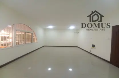 Apartment - 2 Bedrooms - 2 Bathrooms for rent in Thabit Bin Zaid Street - Al Mansoura - Doha