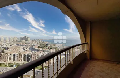 Apartment - 1 Bedroom - 2 Bathrooms for rent in Tower 28 - Porto Arabia - The Pearl Island - Doha