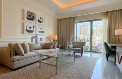 Townhouse - 2 Bedrooms - 3 Bathrooms for rent in The St. Regis Marsa Arabia Island - Marsa Arabia - The Pearl Island - Doha