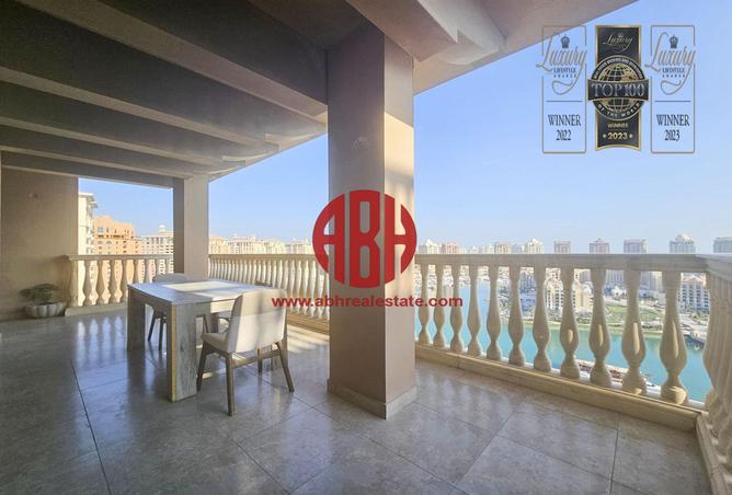 Apartment - 3 Bedrooms - 4 Bathrooms for rent in Burj Eleganté - Porto Arabia - The Pearl Island - Doha