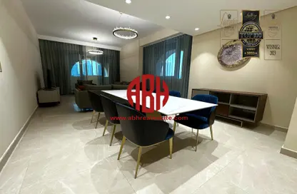 Apartment - 2 Bedrooms - 3 Bathrooms for rent in Tower 22 - Viva Bahriyah - The Pearl Island - Doha