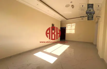 Apartment - 3 Bedrooms - 3 Bathrooms for rent in AL Maha Commercial Complex - New Al Hitmi - Fereej Bin Omran - Doha