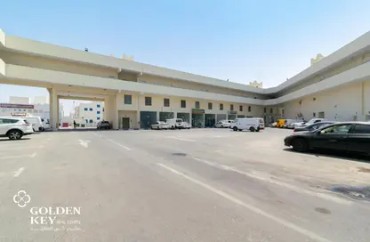 Shop - Studio - 2 Bathrooms for rent in East Industrial Street - Birkat Al Awamer - Al Wakra