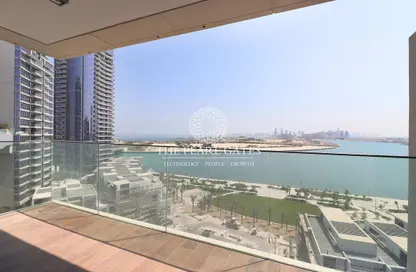 Apartment - 3 Bedrooms - 4 Bathrooms for sale in Lusail City - Lusail