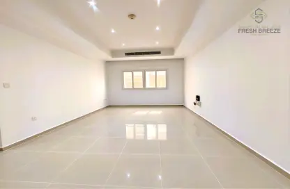 Apartment - 2 Bedrooms - 2 Bathrooms for rent in Al Nasr Street - Al Nasr - Doha