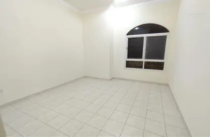 Apartment - 2 Bedrooms - 2 Bathrooms for rent in Al Muntazah Street - Al Muntazah - Doha