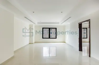 Apartment - 1 Bedroom - 2 Bathrooms for sale in West Porto Drive - Porto Arabia - The Pearl Island - Doha