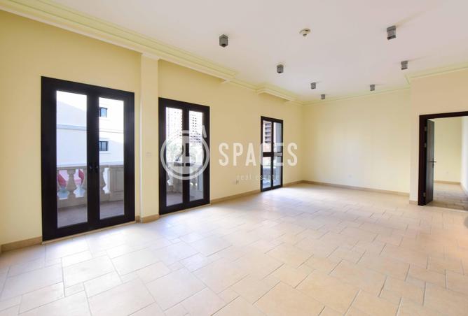 Apartment - 3 Bedrooms - 4 Bathrooms for rent in Mercato - Qanat Quartier - The Pearl Island - Doha