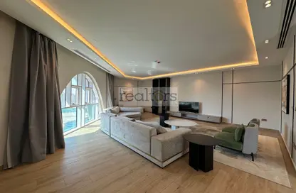 Penthouse - 4 Bedrooms - 4 Bathrooms for rent in Viva West - Viva Bahriyah - The Pearl Island - Doha