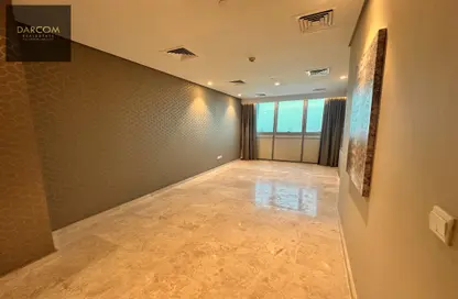 Apartment - 1 Bedroom - 2 Bathrooms for rent in Zig Zag Towers - West Bay - Doha