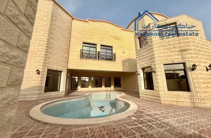 Villa - 5 Bedrooms - 6 Bathrooms for rent in Legtaifiya Lagoon - West Bay - Doha