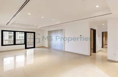 Apartment - 2 Bedrooms - 3 Bathrooms for rent in West Porto Drive - Porto Arabia - The Pearl Island - Doha