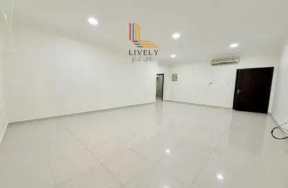 Apartment - 2 Bedrooms - 2 Bathrooms for rent in Al Nasr Street - Al Nasr - Doha