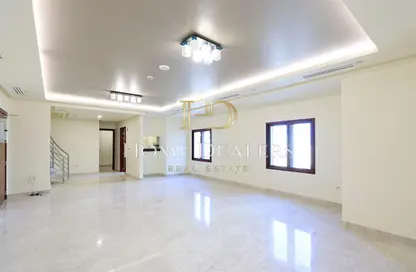 Duplex - 3 Bedrooms - 2 Bathrooms for rent in Lusail City - Lusail