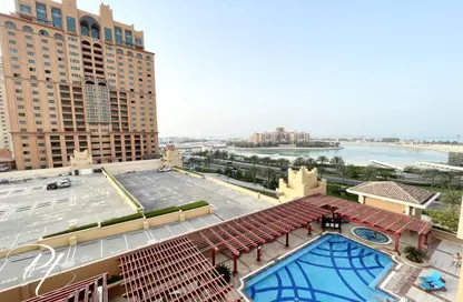 Apartment - 1 Bathroom for rent in Tower 18 - Porto Arabia - The Pearl Island - Doha