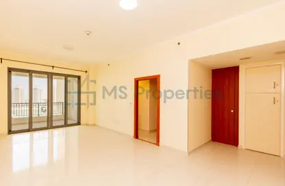 Apartment - 1 Bedroom - 2 Bathrooms for sale in Viva East - Viva Bahriyah - The Pearl Island - Doha