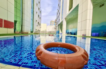 Apartment - 2 Bedrooms - 2 Bathrooms for rent in Al Morouj Inn Hotel - Corniche Road - Corniche Road - Doha