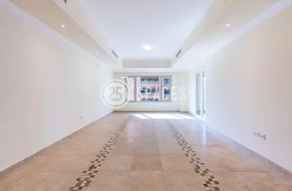 Apartment - 2 Bedrooms - 3 Bathrooms for rent in West Porto Drive - Porto Arabia - The Pearl Island - Doha