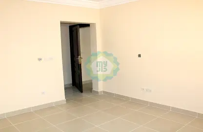 Apartment - 2 Bedrooms - 3 Bathrooms for rent in Al Sadd Road - Al Sadd - Doha