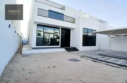 Villa - 5 Bedrooms - 6 Bathrooms for rent in Al Hamraa Street - Al Thumama - Doha