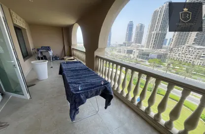 Apartment - 1 Bedroom - 2 Bathrooms for sale in West Porto Drive - Porto Arabia - The Pearl Island - Doha