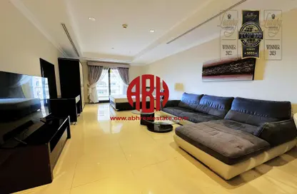 Apartment - 1 Bathroom for rent in Tower 10 - Porto Arabia - The Pearl Island - Doha