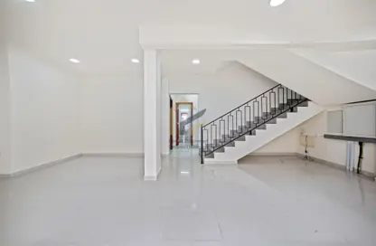 Villa - 5 Bedrooms - 5 Bathrooms for rent in Bu Hamour Street - Abu Hamour - Doha