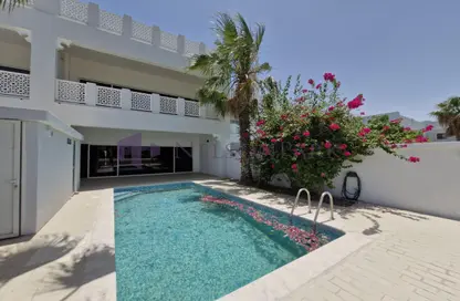 Villa - 3 Bedrooms - 4 Bathrooms for rent in South Gate - West Bay Lagoon - Doha