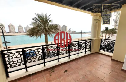 Townhouse - 2 Bedrooms - 3 Bathrooms for rent in Viva East - Viva Bahriyah - The Pearl Island - Doha