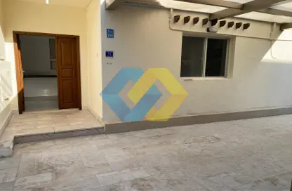 Compound - 2 Bedrooms - 2 Bathrooms for rent in Ammar Bin Yasser Street - Al Aziziyah - Doha