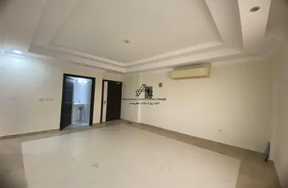 Apartment - 2 Bedrooms - 2 Bathrooms for rent in Al Sadd Road - Al Sadd - Doha